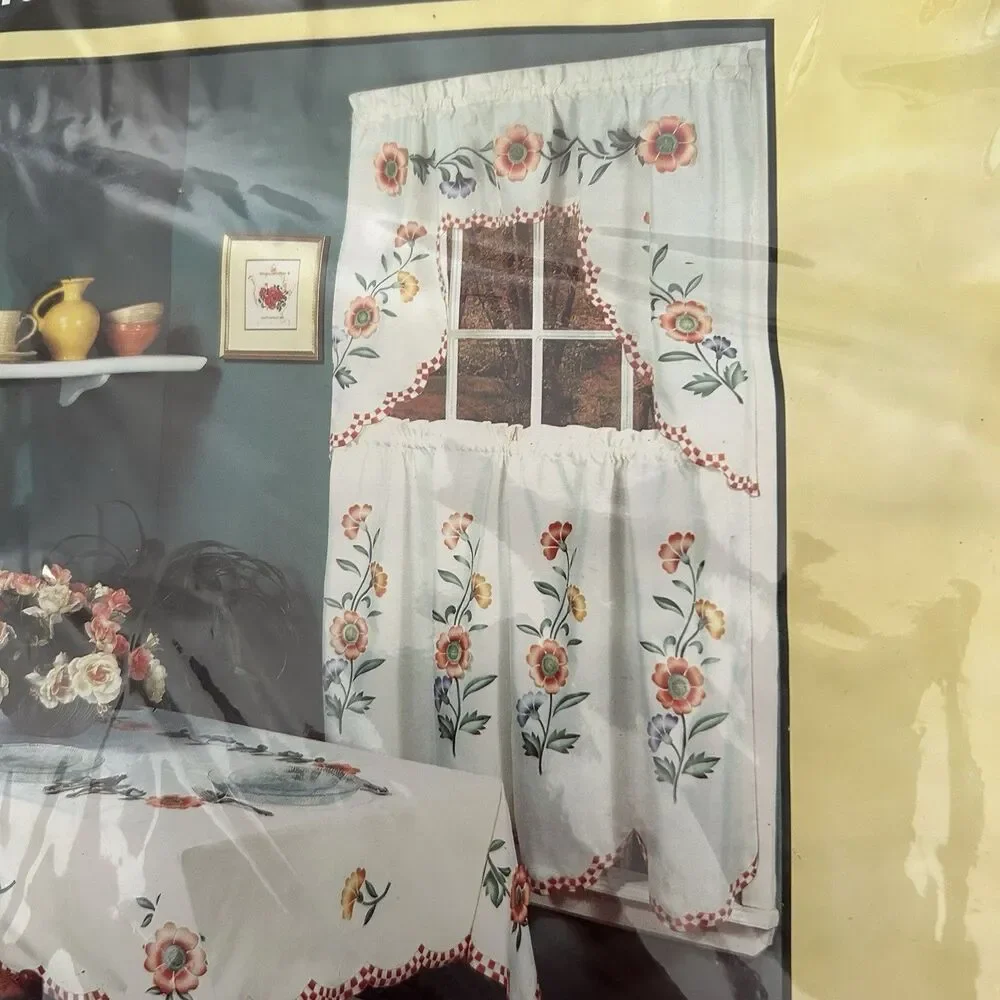Vtg Applique Tablecloth Abby Cottagecore Floral Beige Airburshed Design 60x84